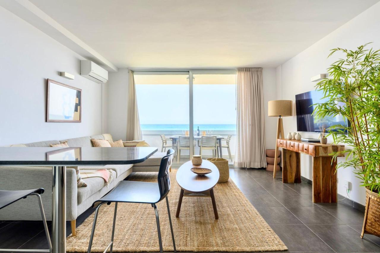 Charming 2 Bedroom Retreat With Beachfront Views San Bartolomé المظهر الخارجي الصورة