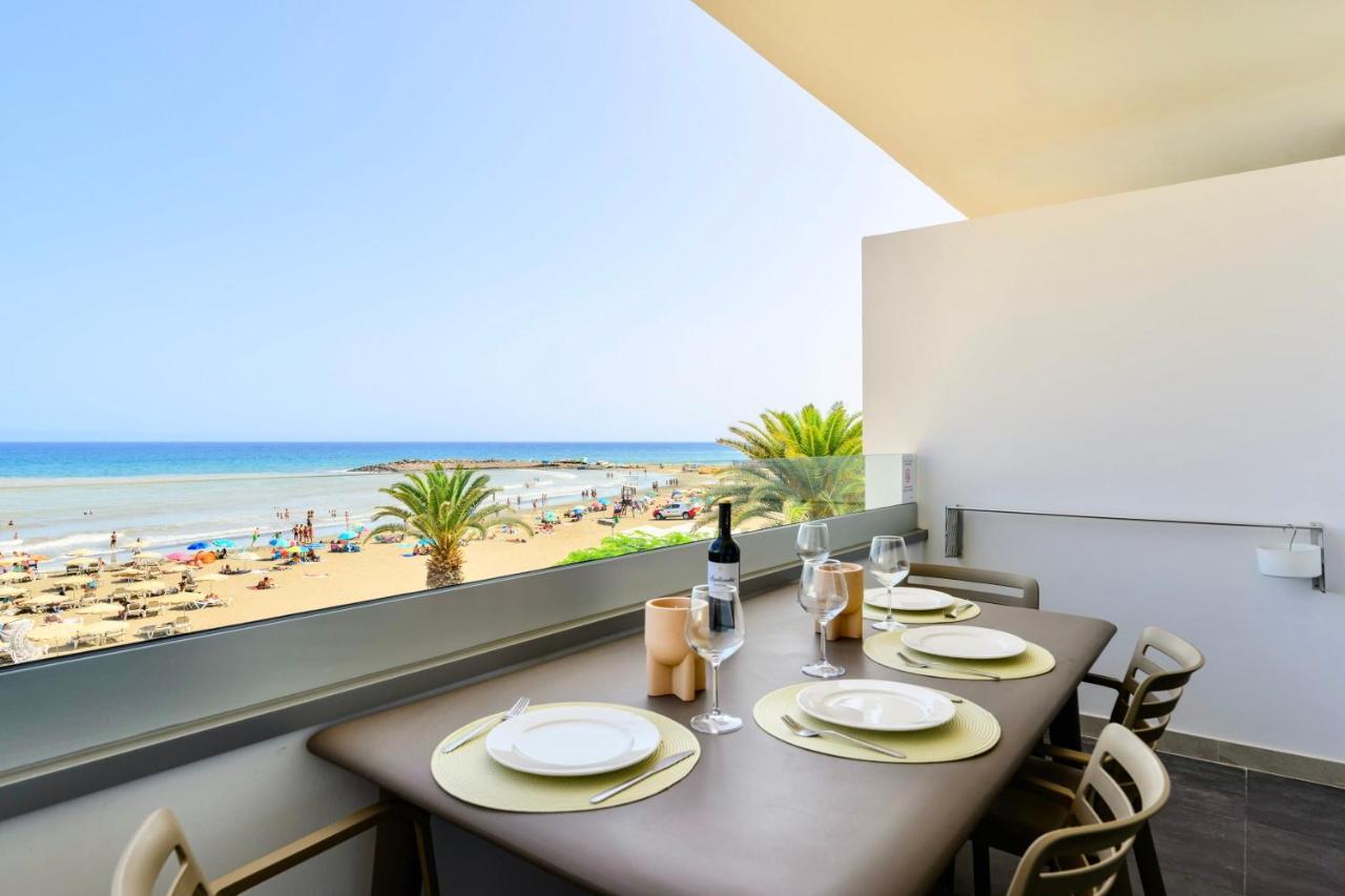 Charming 2 Bedroom Retreat With Beachfront Views San Bartolomé المظهر الخارجي الصورة
